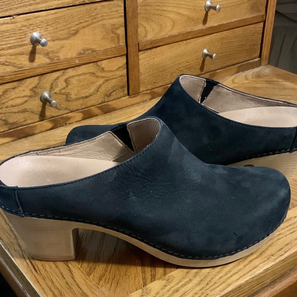 Dansko Size 10/41 Black Heal Mule